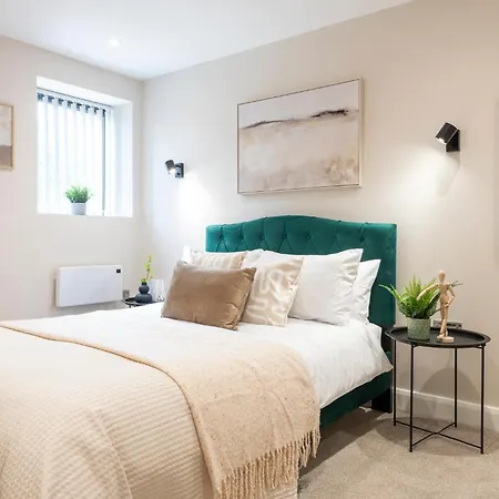 Harvey Nic's & Designer Quarter 62ch * ليدز