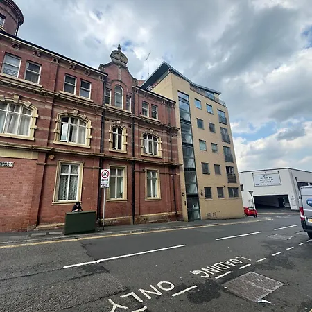 Апартаменти Harvey Nic's & Designer Quarter 62ch