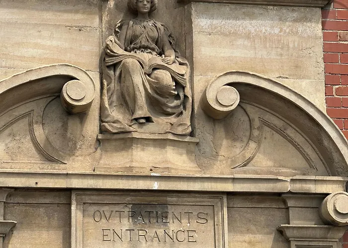 Harvey Nic's & Designer Quarter 62ch *