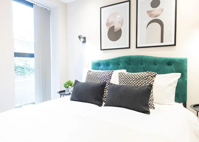 Apartamento Harvey Nic's & Designer Quarter 62ch *