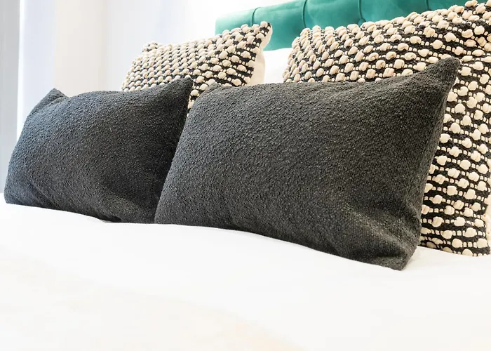 Harvey Nic's & Designer Quarter 62ch Apartment