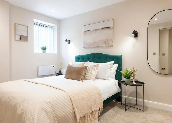 Harvey Nic's & Designer Quarter 62ch * Leeds (West Yorkshire)