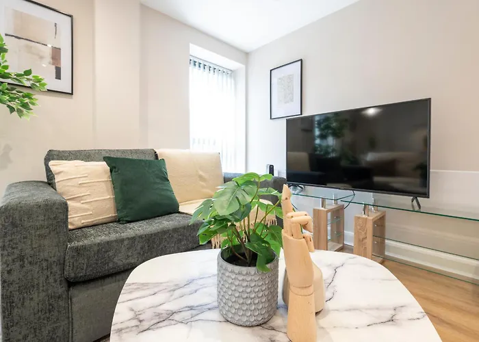 Harvey Nic's & Designer Quarter 62ch