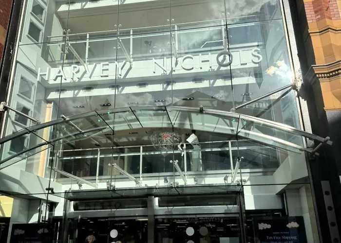 Harvey Nic's & Designer Quarter 62ch *