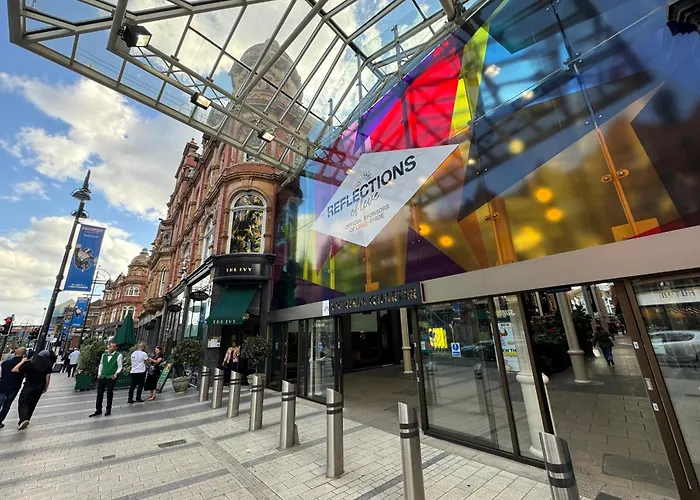 Harvey Nic's & Designer Quarter 62ch *